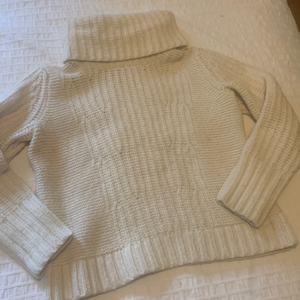 Beautiful white cream italian yarn chunky turtleneck, merino wool & alpaca